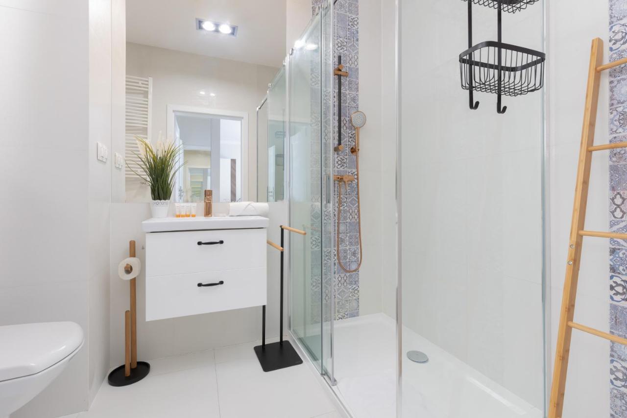 Lakeview Apartment Kapelanow Armii Krajowej By Noclegi Renters ワルシャワ エクステリア 写真