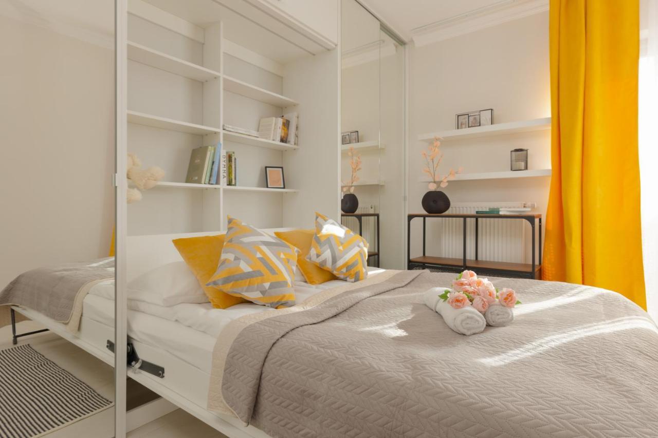 Lakeview Apartment Kapelanow Armii Krajowej By Noclegi Renters ワルシャワ エクステリア 写真