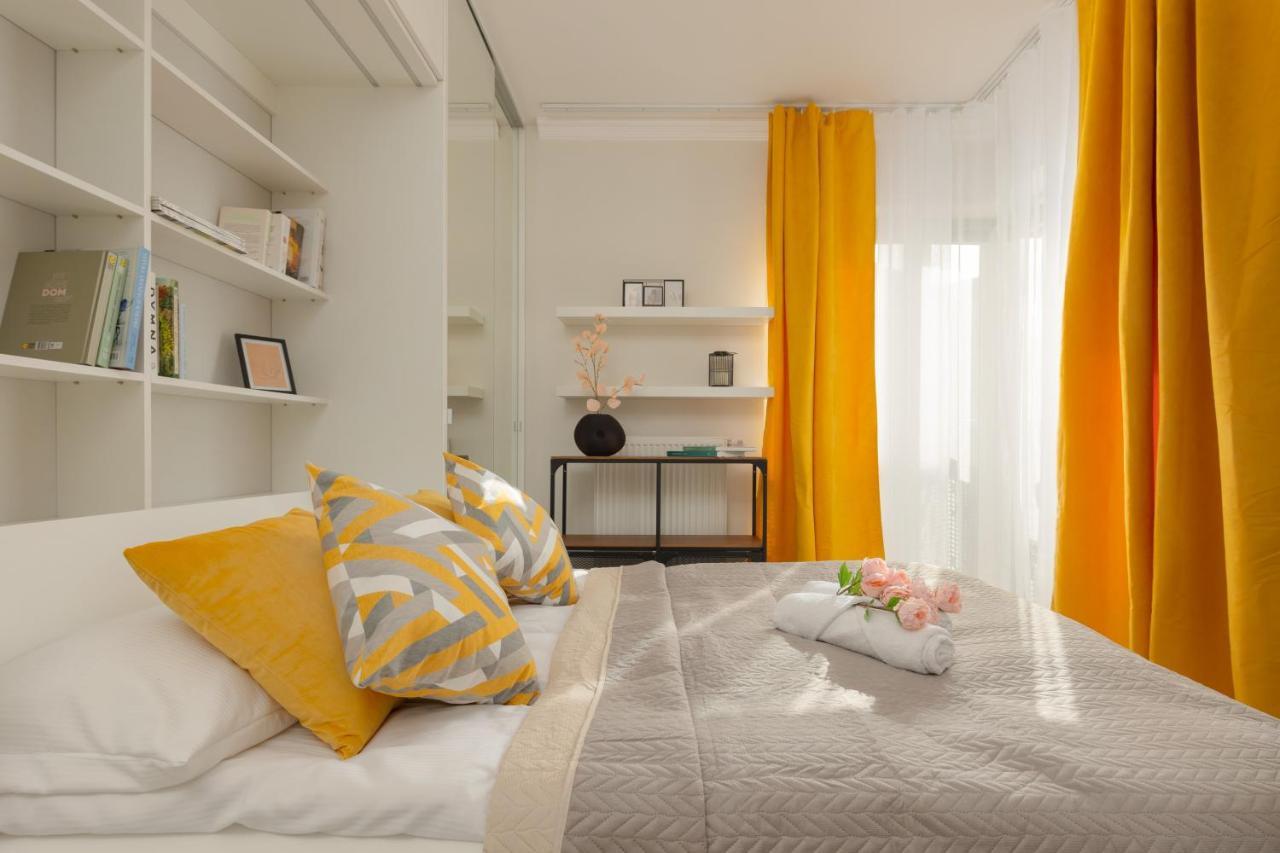 Lakeview Apartment Kapelanow Armii Krajowej By Noclegi Renters ワルシャワ エクステリア 写真