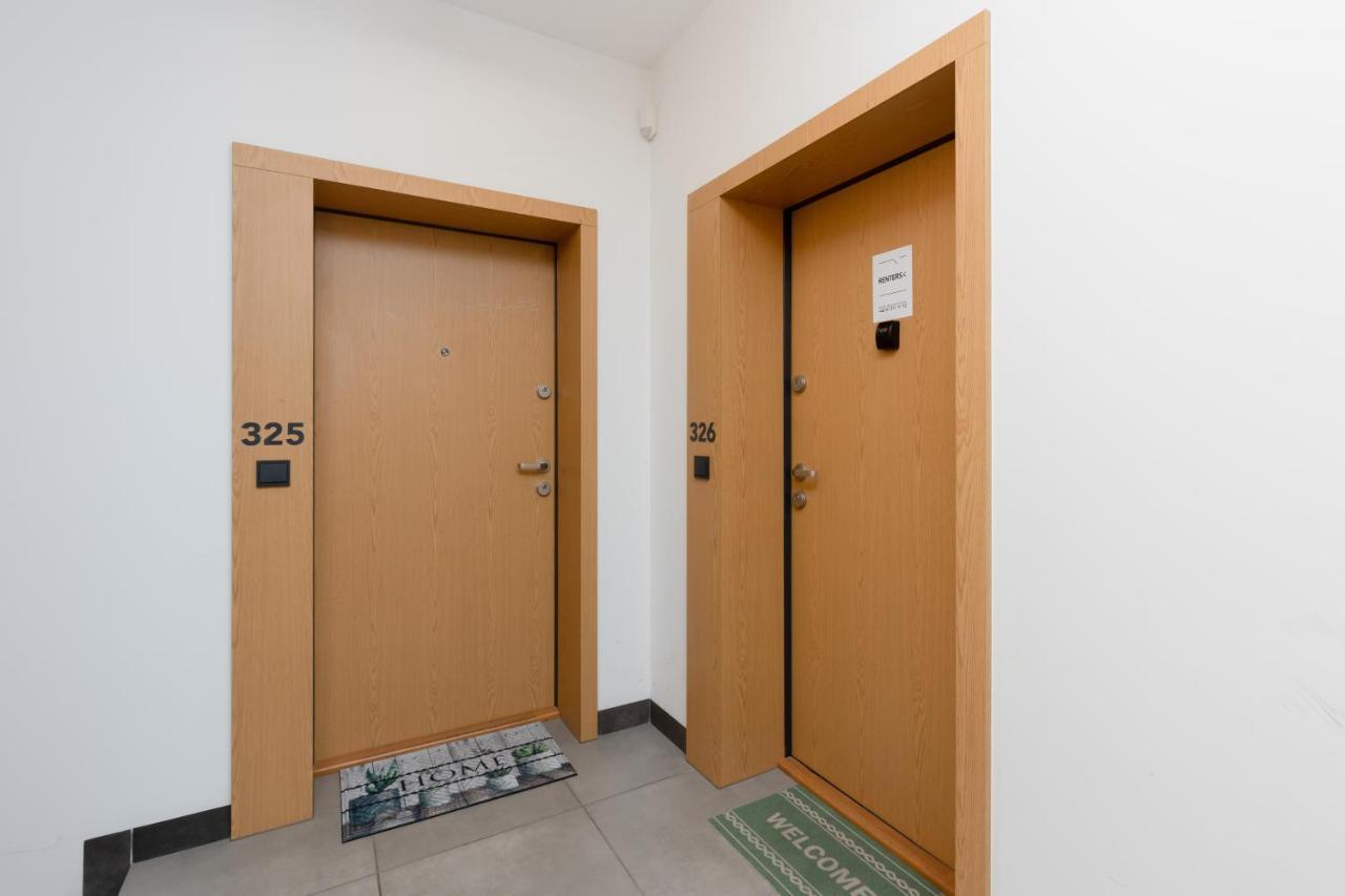 Lakeview Apartment Kapelanow Armii Krajowej By Noclegi Renters ワルシャワ エクステリア 写真